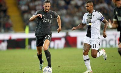 Udinese's Souza Silva Walace (R) and Juventus's Adrien Rabiot
