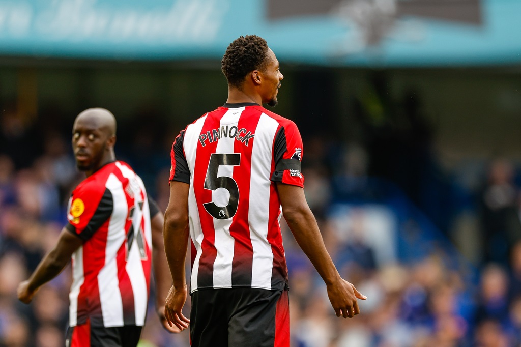 Brentford host Hammers