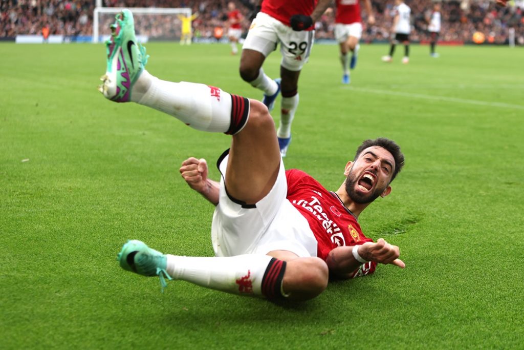 Manchester United's Bruno Fernandes celebrates scoring