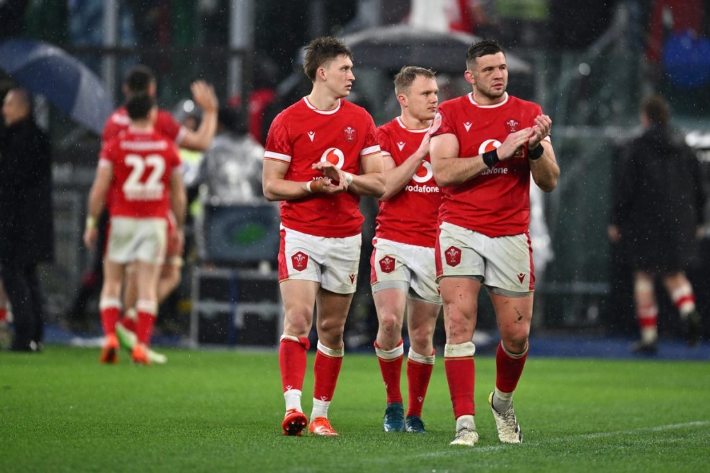 Wales players appear dejected after the Guinness Men's Six Nations match at Stadio Olimpico, Rome. Picture date: Saturday January 8, 2025.