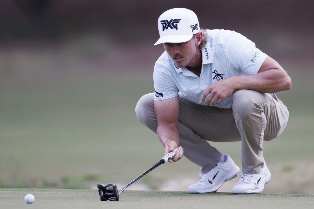 epa11408795 Jake Knapp of the US lines up a shot on the 16th hole during the first round of the 2024 US Open golf tournament at Pinehurst No. 2 course in Pinehurst, North Carolina, USA, 13 June 2024. EPA/CJ GUNTHER