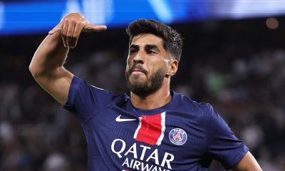 epa11562039 Paris Saint Germain's Marco Asensio celebrates scoring the 2-0 lead during the French Ligue 1 soccer match between Paris Saint Germain and Montpellier HSC at Parc des Princes Stadium in Paris, France, 23 August 2024. EPA/CHRISTOPHE PETIT TESSON