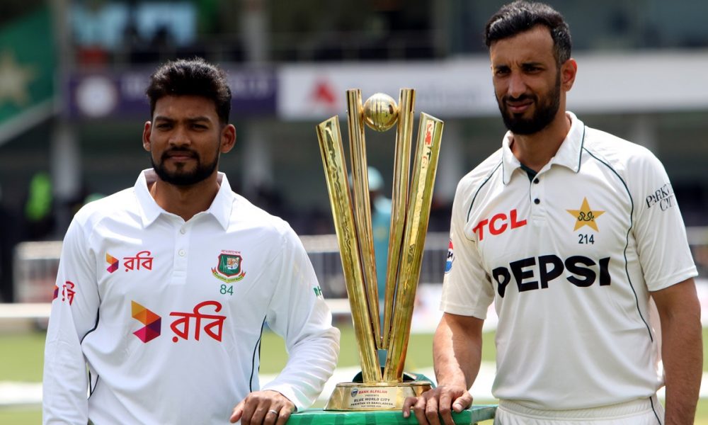 epa11556418 Bangladesh's captain Najmul Hossain Shanto and his Pakistan's counterpart Shan Masood (R) pose with the Test series trophy on the eve of their first Test cricket match at the Rawalpindi Cricket Stadium in Rawalpindi, Pakistan, 20 August 2024. The Pakistan cricket team will face Bangladesh in two test matches from 21 to 25 August in Rawalpindi, and from 30 August to 03 September 2024 in Karachi, as part of the ICC World Test Championship. EPA/SOHAIL SHAHZAD 60597