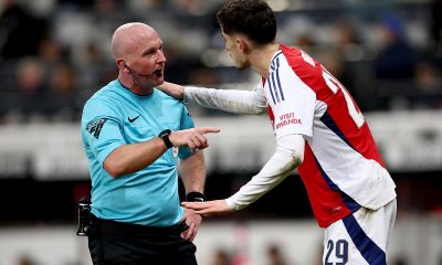 epa11877748 Referee Simon Hooper talks to Kai Havertz of Arsenal looks on during the EFL Cup semi-final 2nd leg match between Newcastle United and Arsenal FC, in Newcastle, Britain, 05 February 2025. EPA/ADAM VAUGHAN