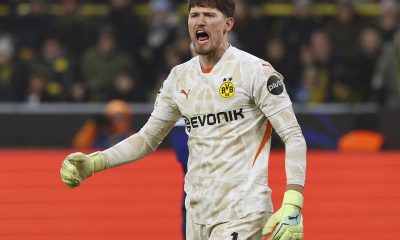 epa11771527 Dortmund goalkeeper Gregor Kobel yells during the UEFA Champions League match between Borussia Dortmund and FC Barcelona in Dortmund, Germany, 11 December 2024. EPA/FRIEDEMANN VOGEL