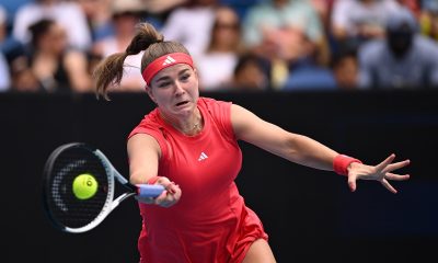 epa11825313 Karolina Muchova of the Czech Republic in action against Naomi Osaka of Japan during their second round match during the 2025 Australian Open at Melbourne Park in Melbourne, Australia, 15 January 2025. EPA/JAMES ROSS AUSTRALIA AND NEW ZEALAND OUT