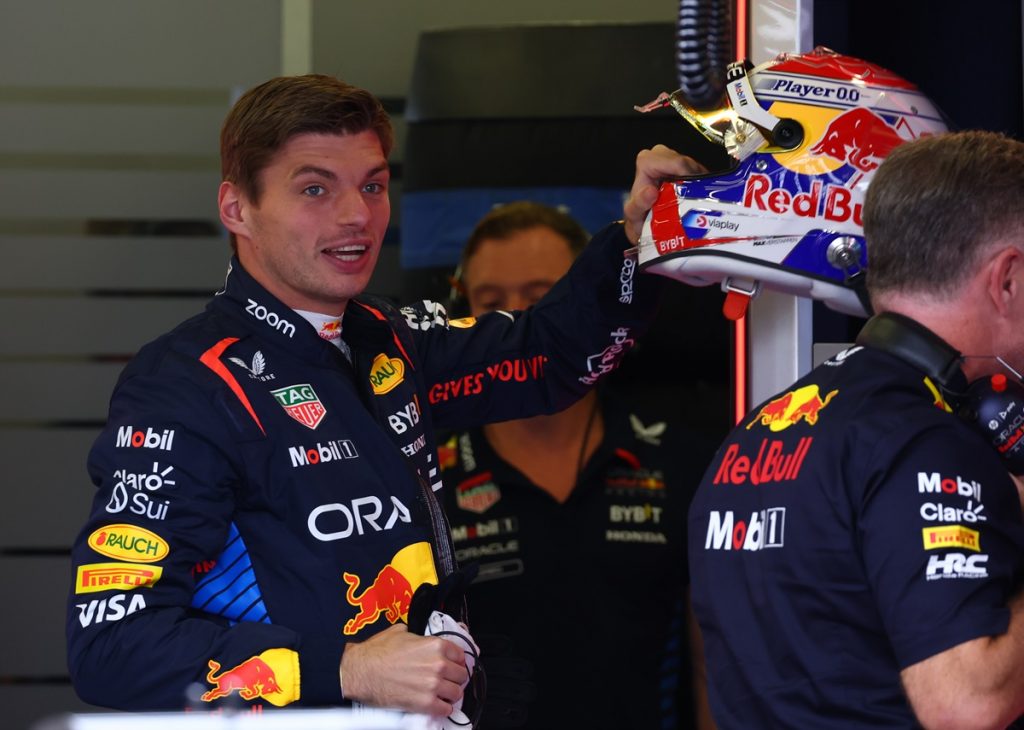 epa11601761 Dutch driver Max Verstappen of Red Bull Racing during the first practice session of the 2024 Formula One Grand Prix of Azerbaijan, at the Baku City Circuit in Baku Azerbaijan 13 September 2024. The Formula One Grand Prix of Azerbaijan will take place on 15 September 2024. EPA/ALI HAIDER