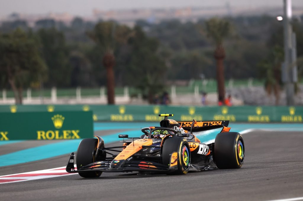 epa11764750 McLaren driver Lando Norris of Britain competes during the Formula One Abu Dhabi Grand Prix, at the Yas Marina Circuit racetrack in Abu Dhabi, United Arab Emirates, 08 December 2024. EPA/ALI HAIDER