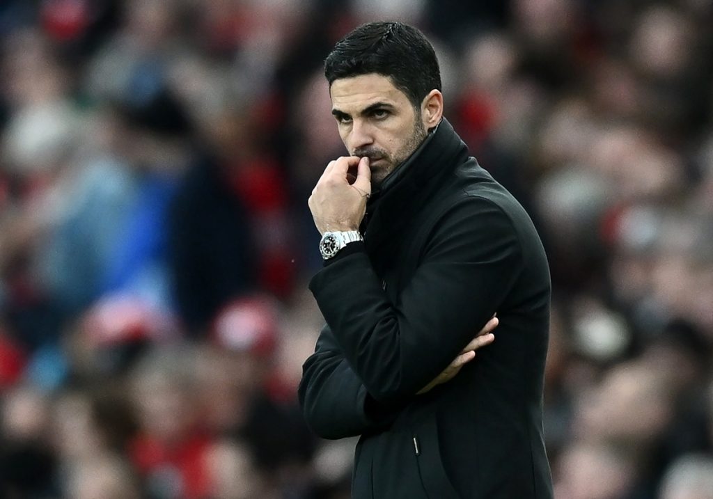 epa11916184 Arsenal manager Mikel Arteta watches from the touchline during the English Premier League match between Arsenal FC and West Ham United, in London, Britain, 22 February 2025. EPA/VINCE MIGNOTT EDITORIAL USE ONLY. No use with unauthorized audio, video, data, fixture lists, club/league logos, 'live' services or NFTs. Online in-match use limited to 120 images, no video emulation. No use in betting, games or single club/league/player publications.