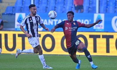 epa11630694 Genoa's Honest Ahanor and Juventus' Nico Gonzales (L) in action during the Italian Serie A soccer match Genoa CFC vs Juventus FC at Luigi Ferraris stadium in Genoa, Italy, 28 September 2024. EPA/LUCA ZENNARO