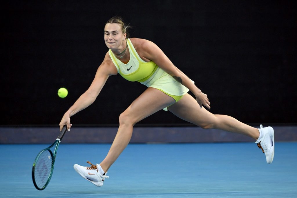 epa11851025 Aryna Sabalenka of Belarus in action during the Women's Singles final match against Madison Keys of USA at the Australian Open Grand Slam tennis tournament in Melbourne, Australia, 25 January 2025. EPA/JOEL CARRETT AUSTRALIA AND NEW ZEALAND OUT