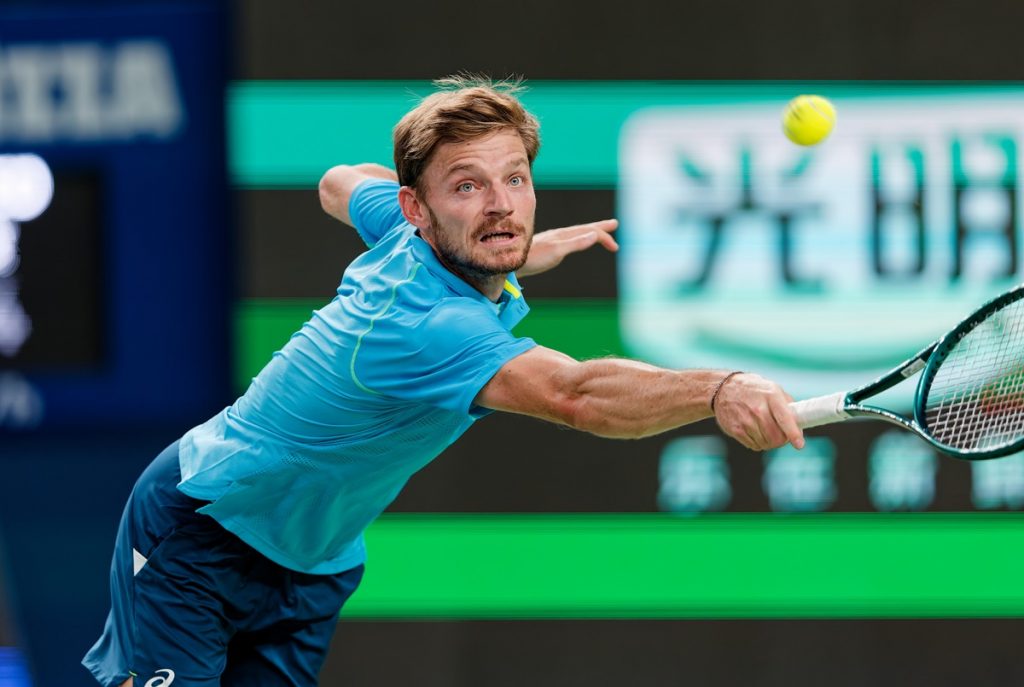 epa11650710 David Goffin of Belgium in action during his Men's Singles round of 16 match against Alexander Zverev of Germany at the Shanghai Masters tennis tournament in Shanghai, China, 09 October 2024. EPA/ALEX PLAVEVSKI