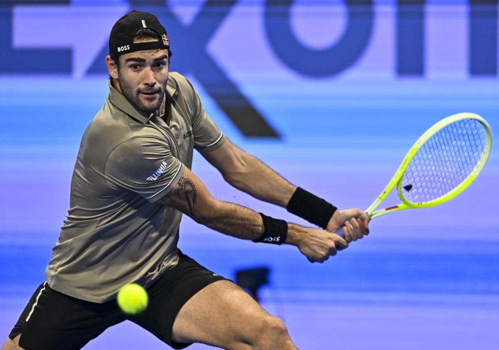 epa11908485 Matteo Berrettini of Italy in action against Tallon Griekspoor of the Netherlands during their round of 16 match at the ATP Qatar Open tennis tournament in Doha, Qatar, 19 February 2025. EPA/NOUSHAD THEKKAYIL