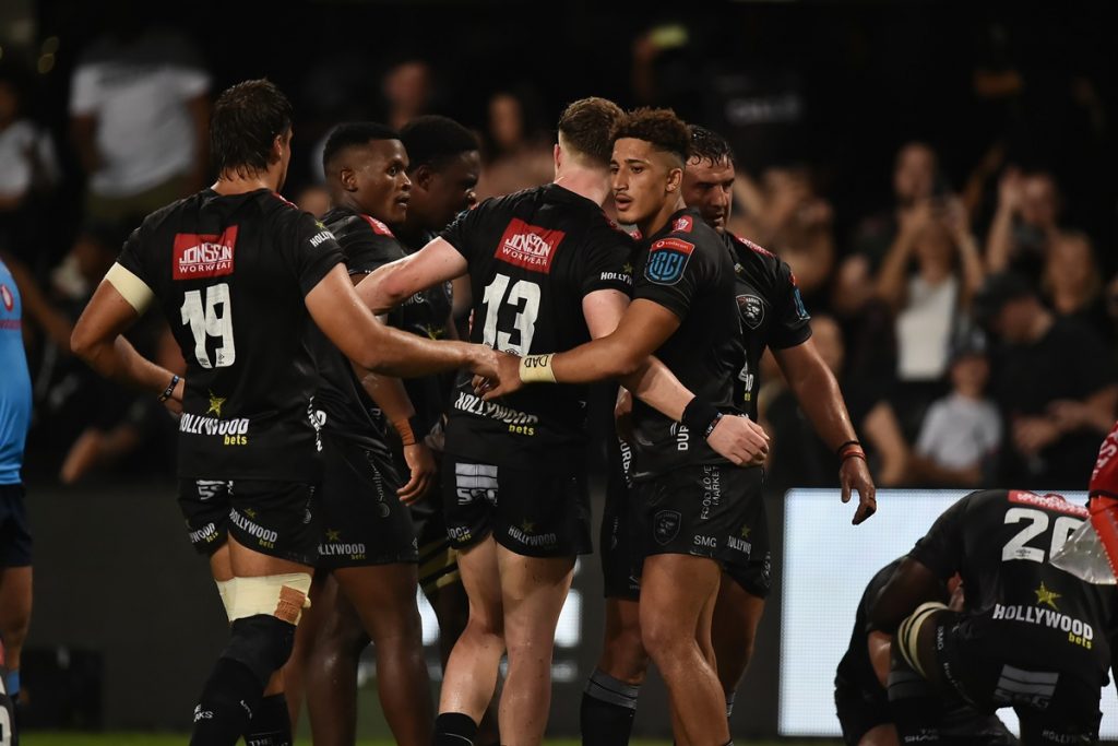 Sharks celebrates victory after the United Rugby Championship 2024/25 match between Hollywoodbets Sharks and Vodacom Bulls at Hollywoodbets Kings Park Stadium in Durban on the 21st of December 2024 ©Nokwanda Zondi/BackpagePi