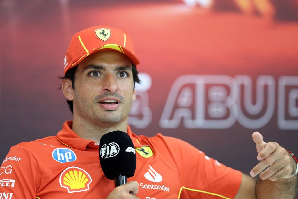 epa11758462 Scuderia Ferrari driver Carlos Sainz Jr. of Spain attends a press conference ahead of the Formula One Abu Dhabi Grand Prix, in Abu Dhabi, United Arab Emirates, 05 December 2024. The 2024 Formula One Abu Dhabi Grand Prix will be held on the Yas Marina Circuit racetrack on 08 December. EPA/ALI HAIDER