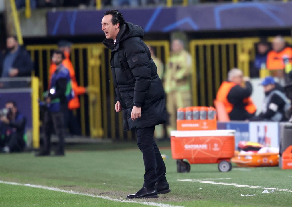 epa11940340 Aston Villa manager Unai Emery gives instructions from the touchline during the UEFA Champions League Round of 16, 1st leg soccer match between Club Brugge KV and Aston Villa FC, in Bruges, Belgium, 04 March 2025. EPA/OLIVIER MATTHYS